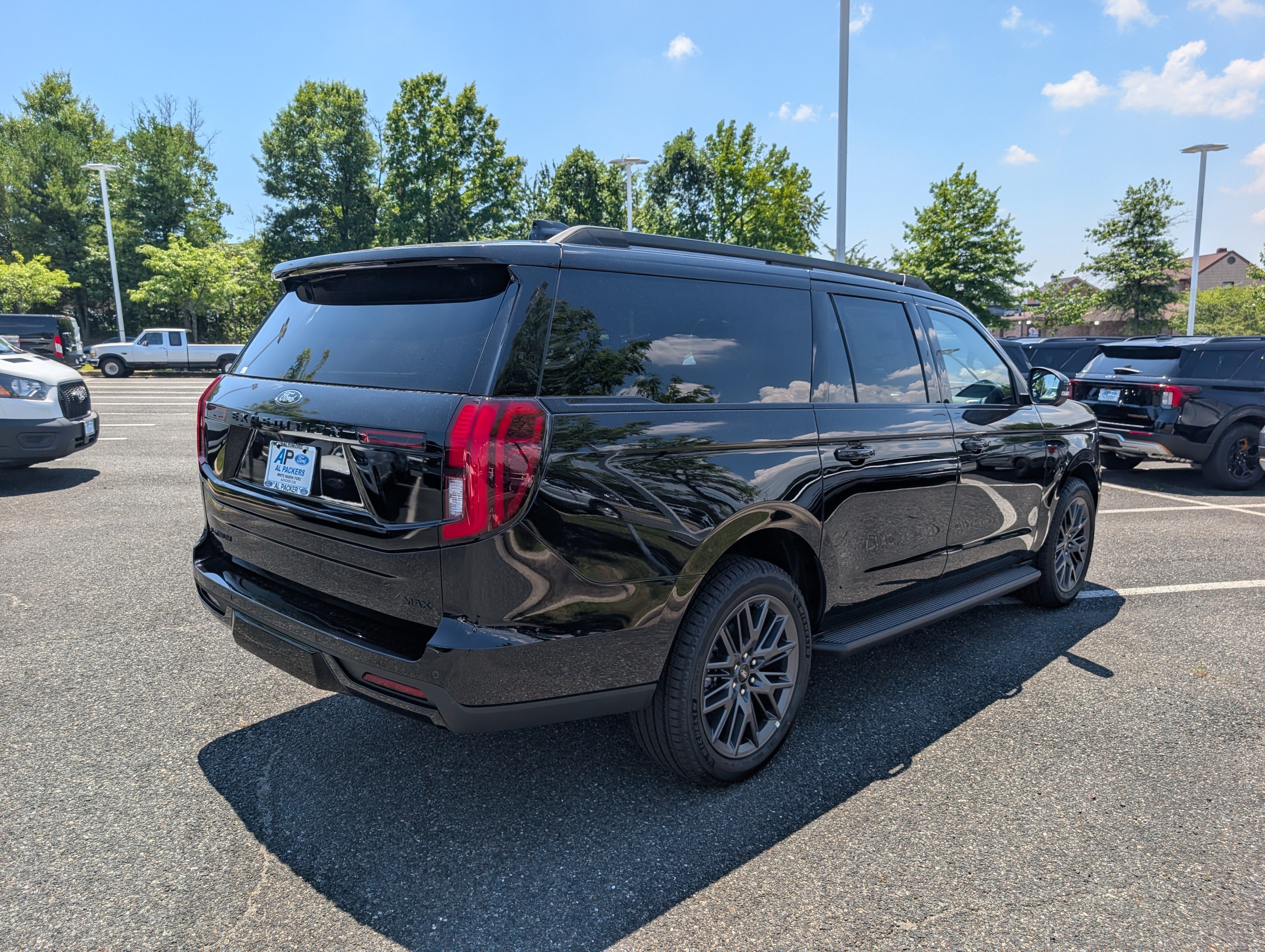 New 2026 Ford Expedition Max Platinum w/ Stealth Appearance Package AWD/4WD image 2