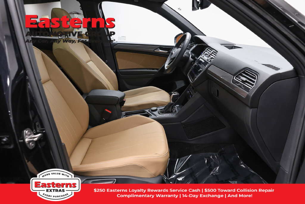 Used 2023 Volkswagen Tiguan SE AWD/4WD image 24