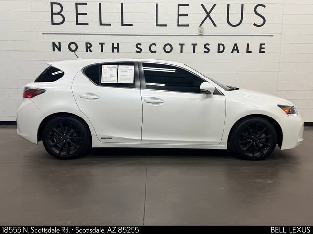 Used 2013 Lexus CT 200h w/ Premium Pkg w/Navigation FWD image 3