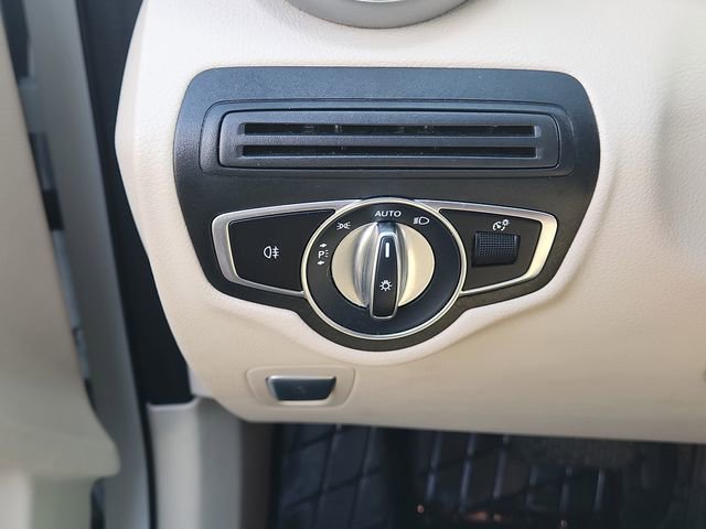 Used 2021 Mercedes-Benz GLC 300 4MATIC image 22