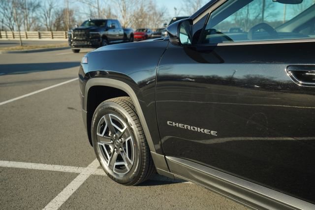 New 2026 Jeep Cherokee Limited image 34