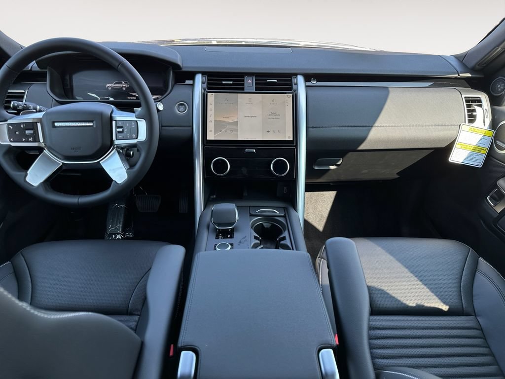 New 2026 Land Rover Discovery S AWD/4WD image 11