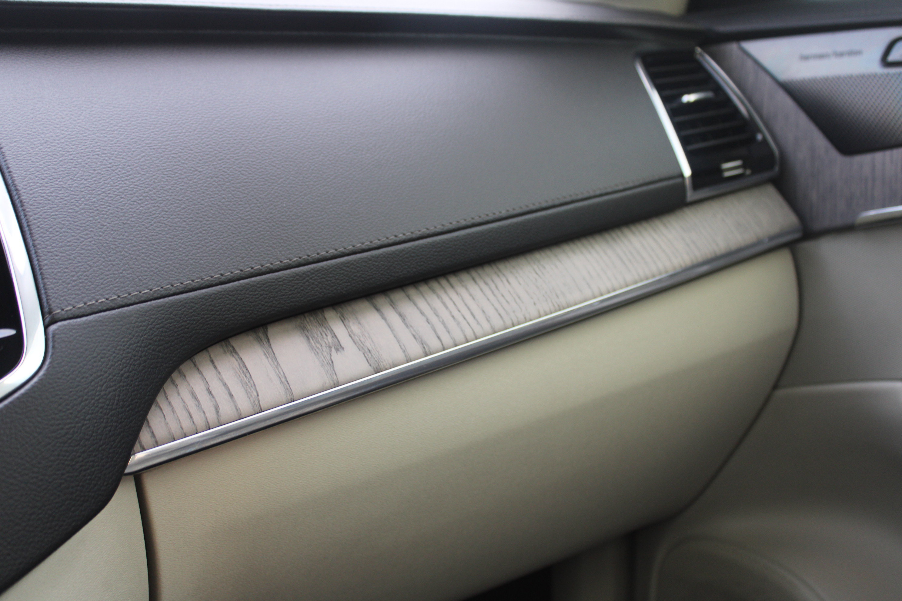 Used 2021 Volvo XC90 T8 Inscription w/ Advanced Package image 32