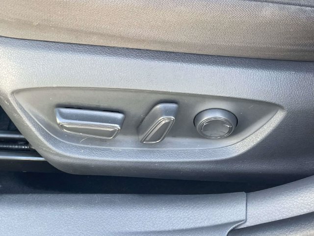 Used 2019 Toyota Camry LE FWD image 14