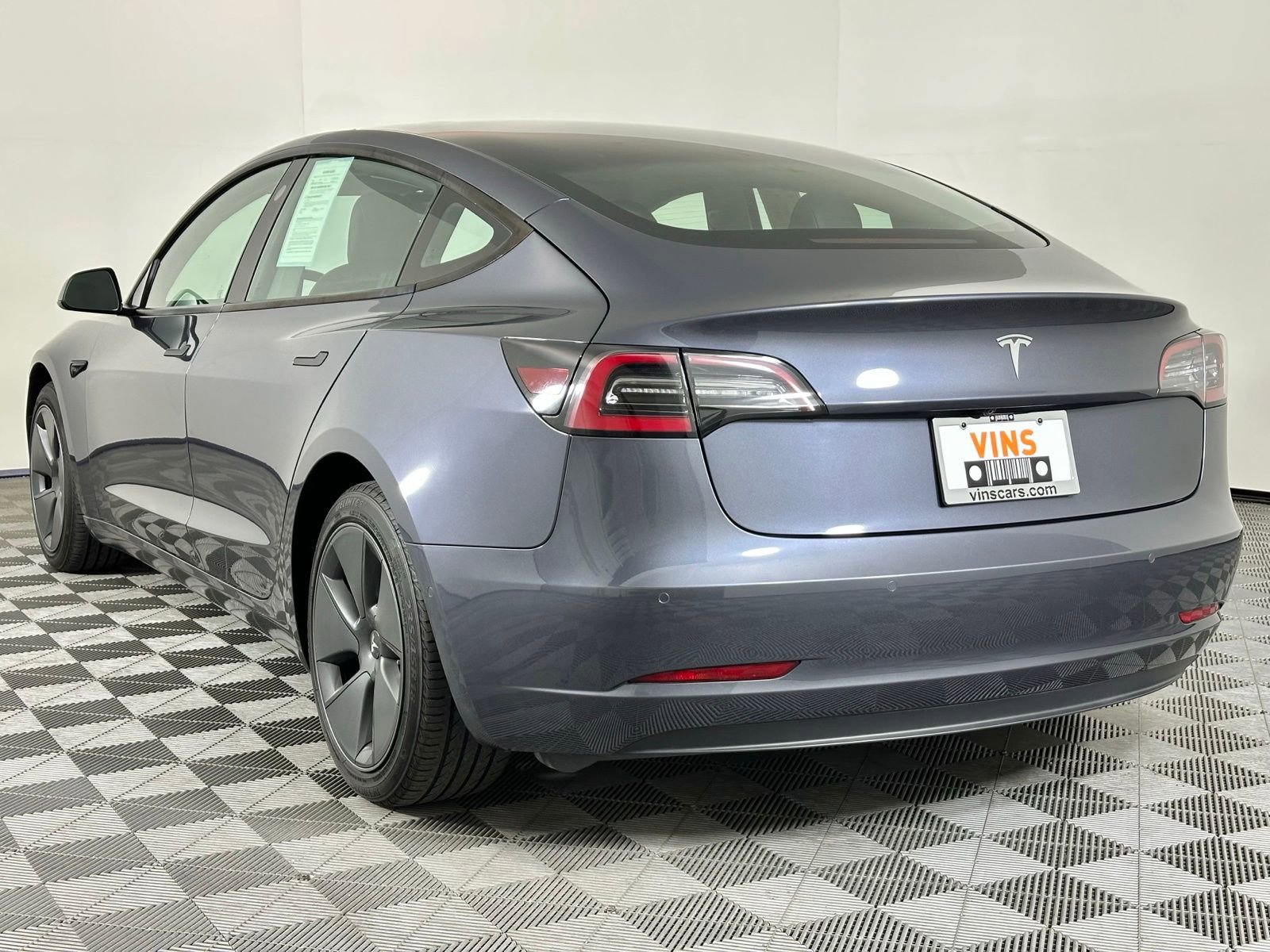 Used 2023 Tesla Model 3 Standard Range image 36