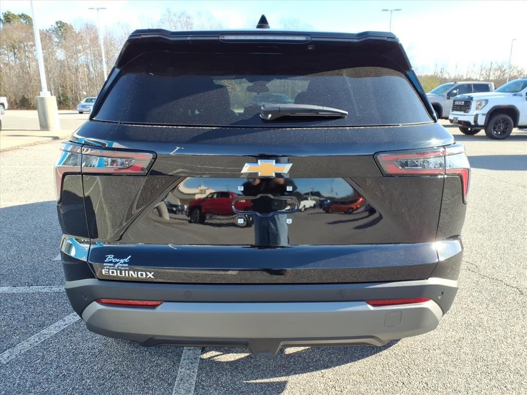 New 2026 Chevrolet Equinox LT w/ Convenience Package II image 4