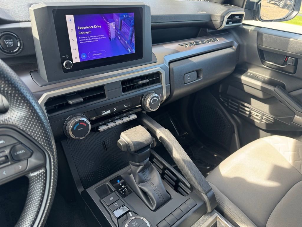 Certified 2024 Toyota Tacoma SR5 AWD/4WD image 12