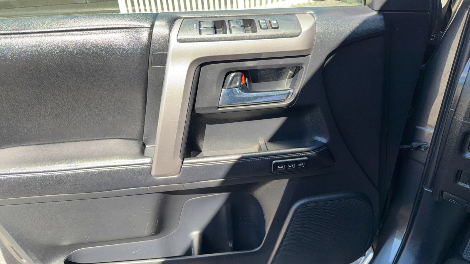 Used 2014 Toyota 4Runner Limited RWD image 16