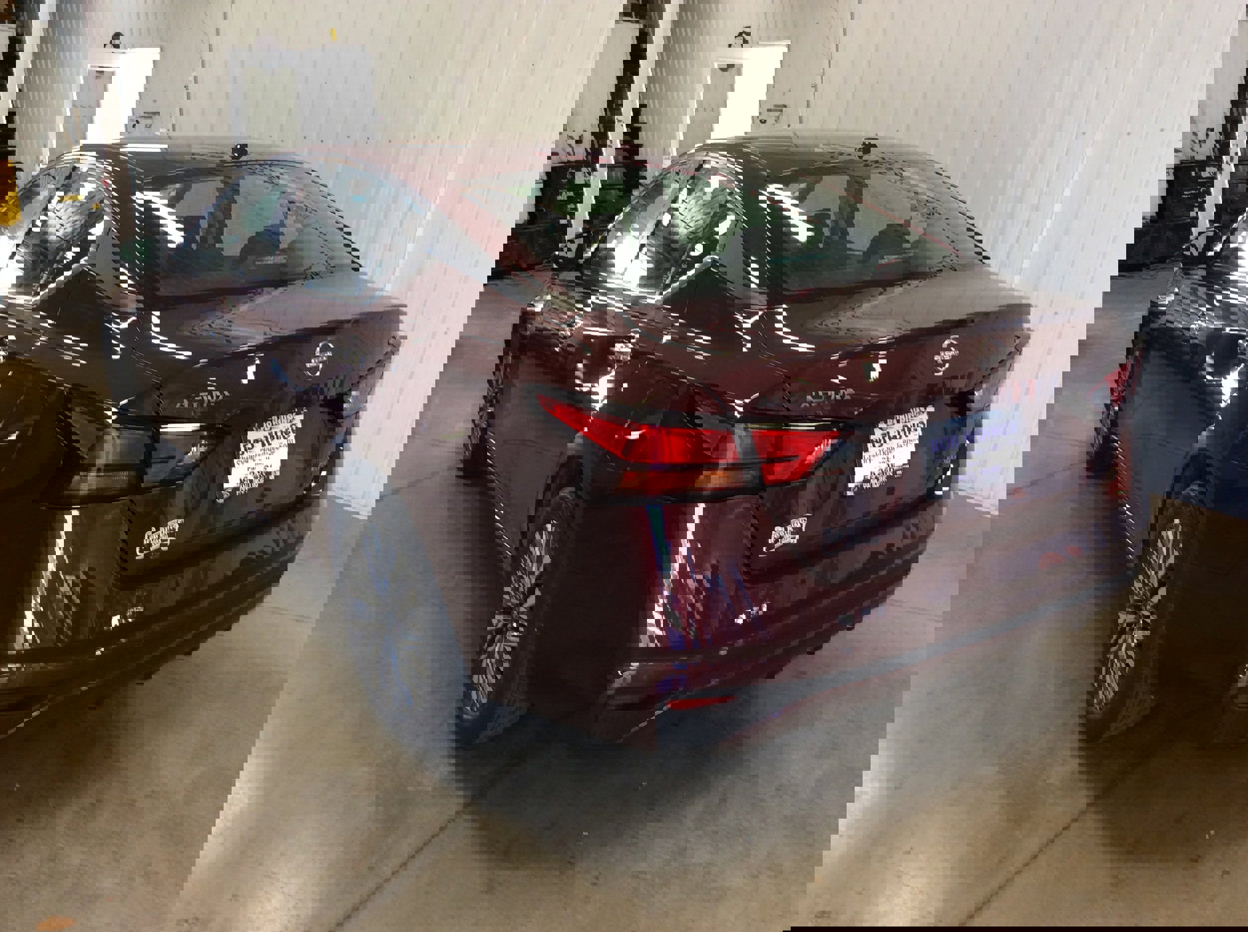 Used 2024 Nissan Altima 2.5 SV image 3