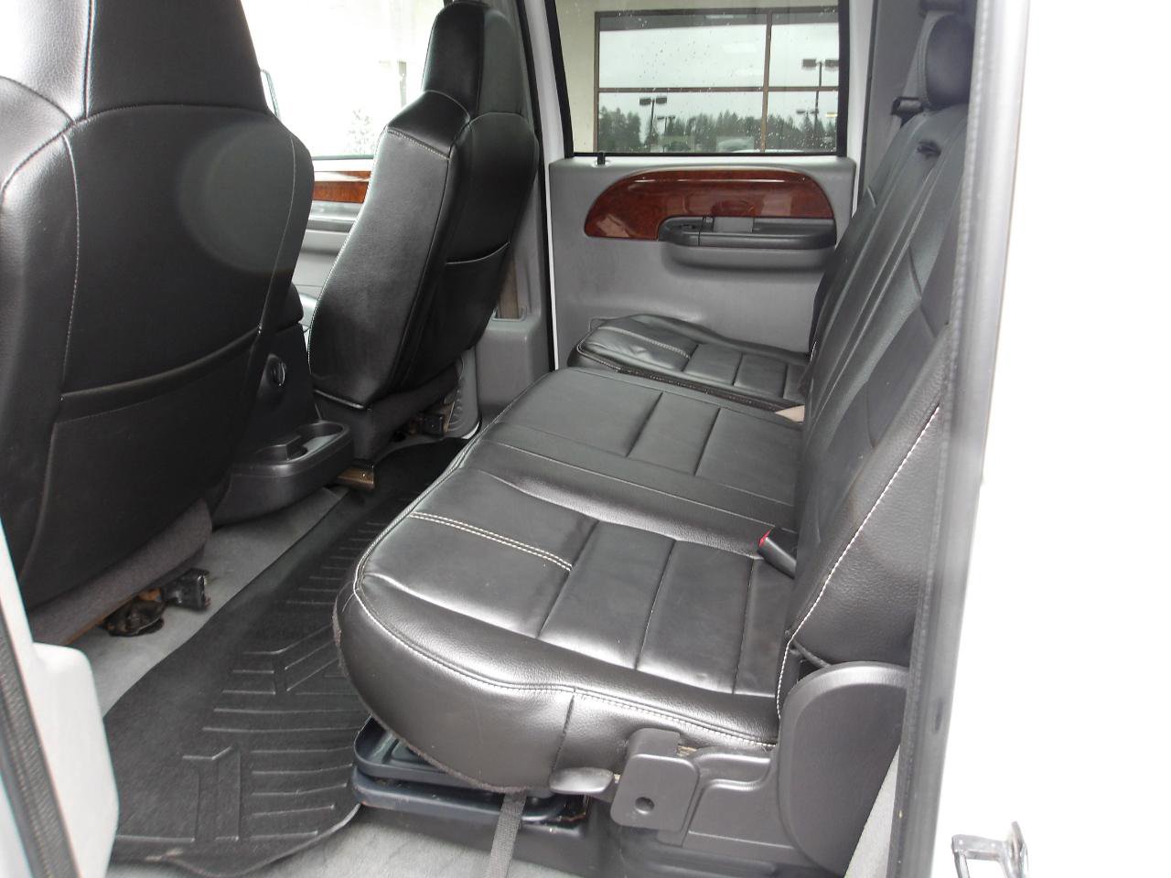 Used 2003 Ford F350 Lariat image 10