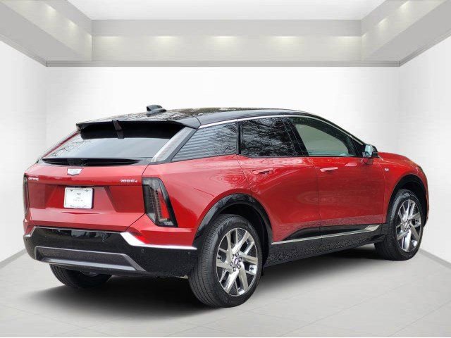 New 2026 Cadillac Optiq Luxury 2 image 4