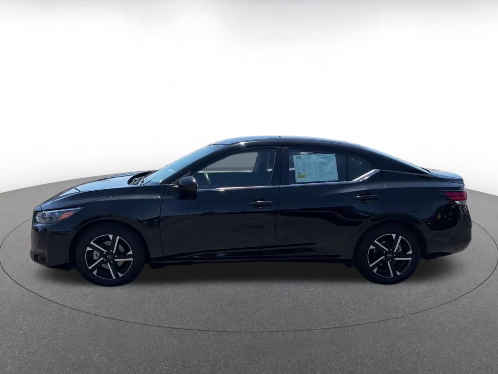 Used 2025 Nissan Sentra SV FWD image 7