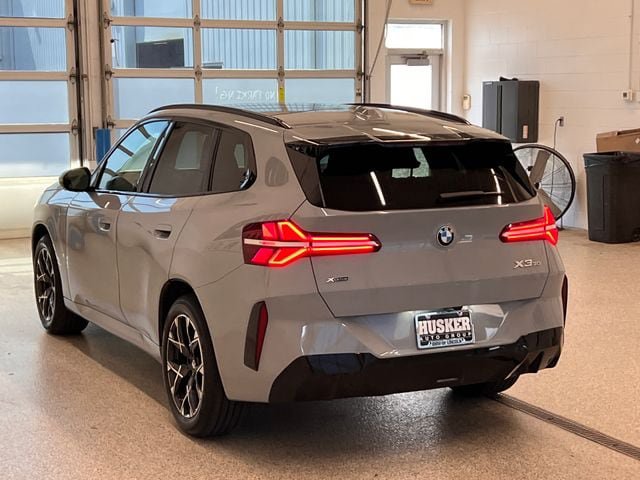 Used 2025 BMW X3 xDrive30i AWD/4WD image 5