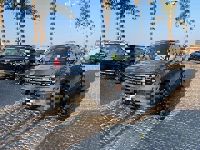 New 2026 Hyundai Santa Fe SE image 2