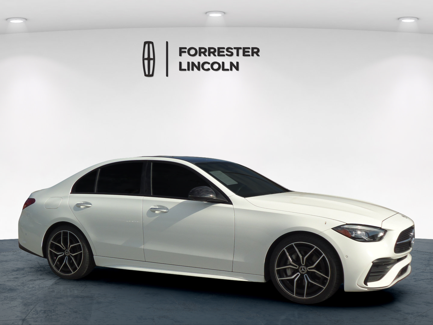 Used 2023 Mercedes-Benz C 300 4MATIC Sedan image 2