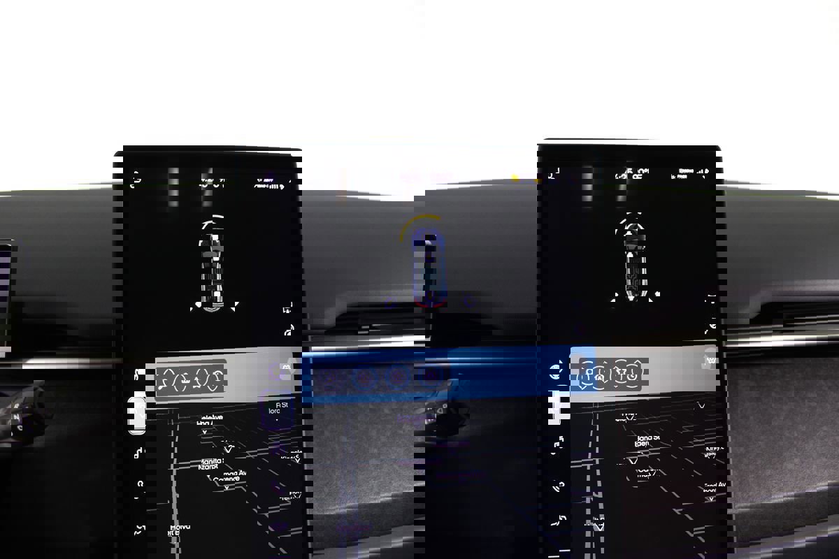 Used 2023 Fisker Ocean Extreme image 21