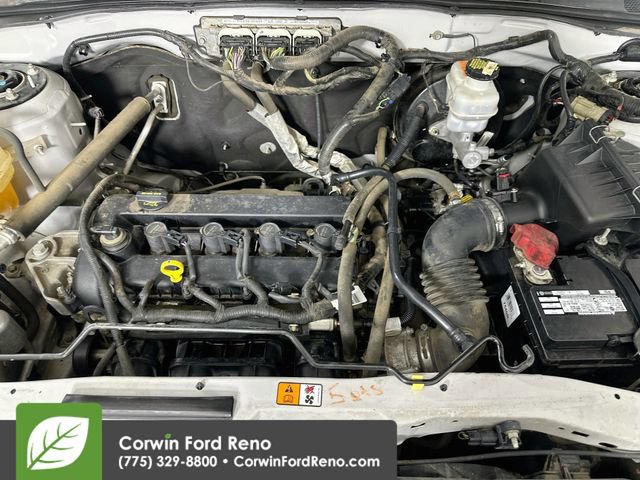 Used 2010 Ford Escape XLS AWD/4WD image 27