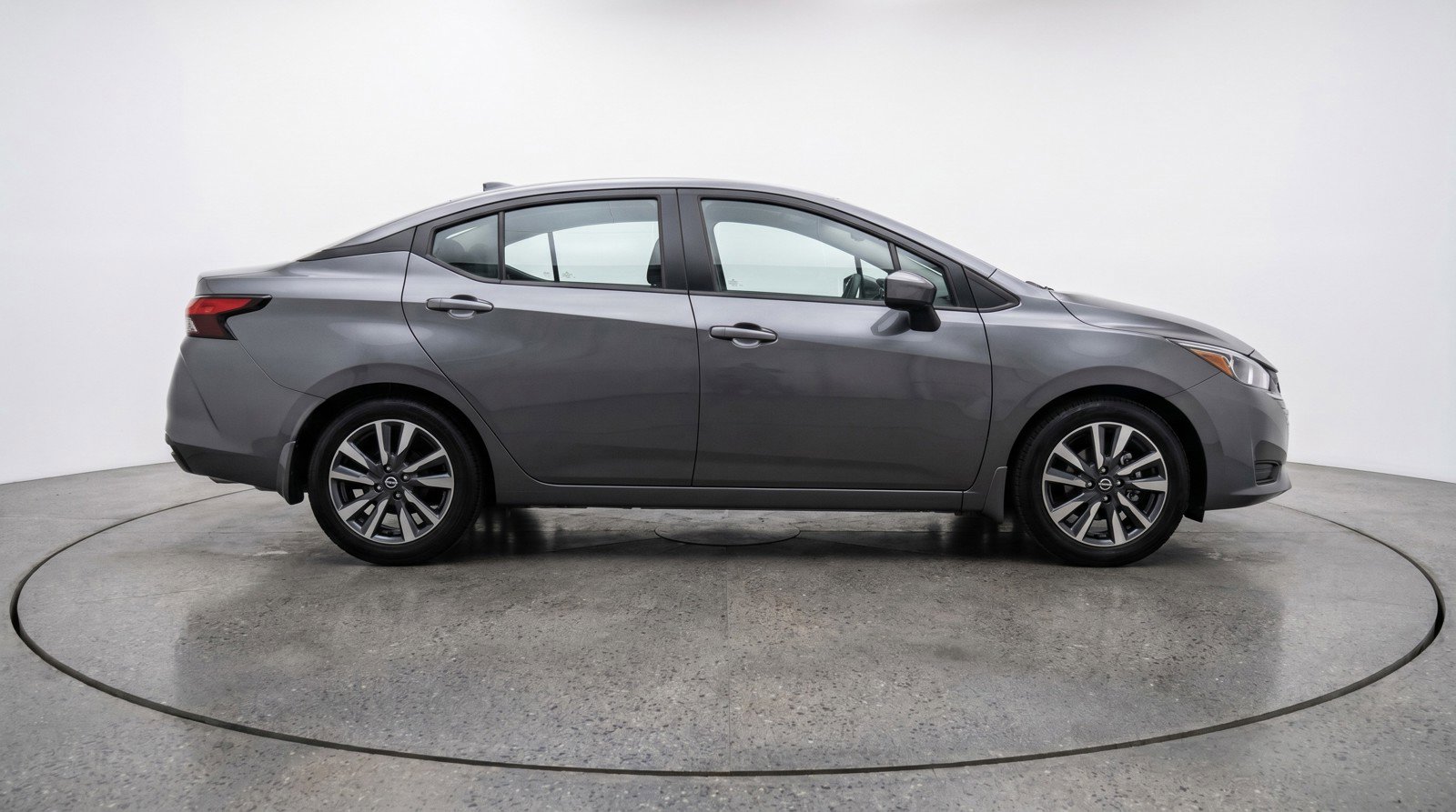 Used 2025 Nissan Versa SV FWD image 11