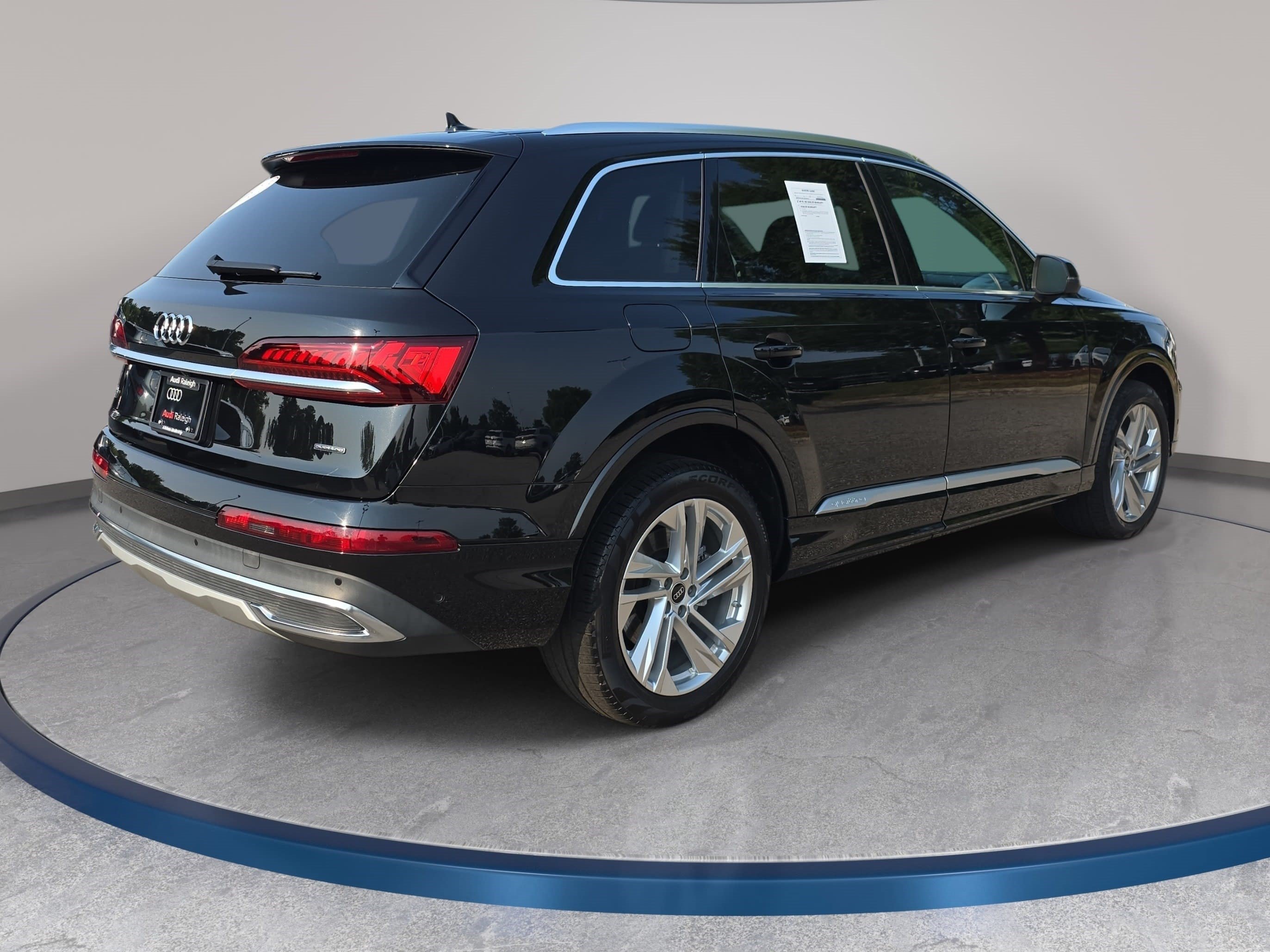 Used 2023 Audi Q7 3.0T Premium AWD/4WD image 6