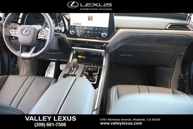 New 2026 Lexus TX 500h AWD image 21
