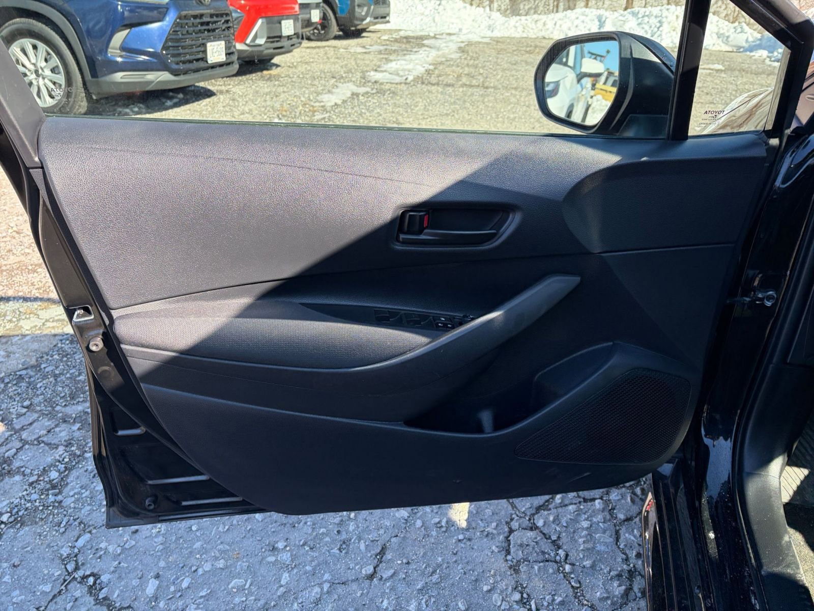 Used 2025 Toyota Corolla LE image 18