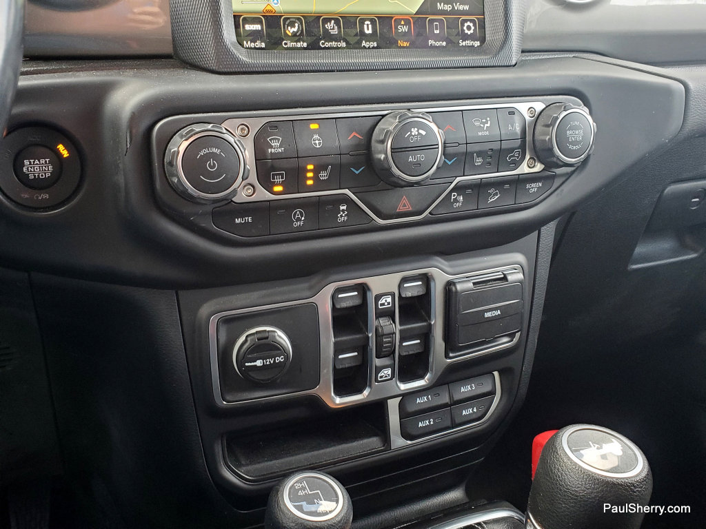 Used 2021 Jeep Wrangler Unlimited Sahara image 33