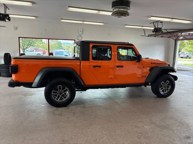 Certified 2025 Jeep Gladiator Mojave w/ Convenience Group AWD/4WD image 41