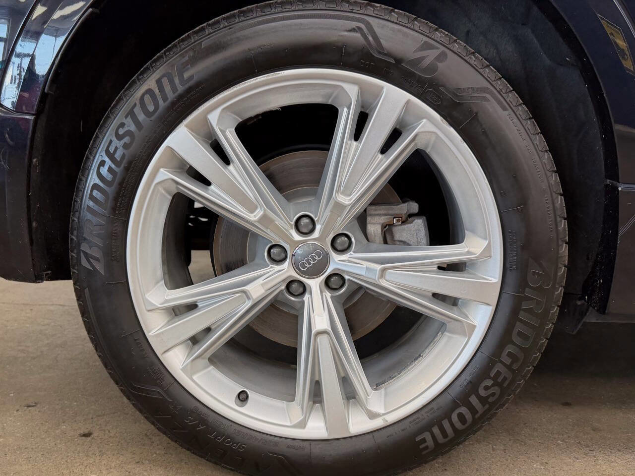 Used 2019 Audi Q8 Premium Plus w/ Premium Plus image 15