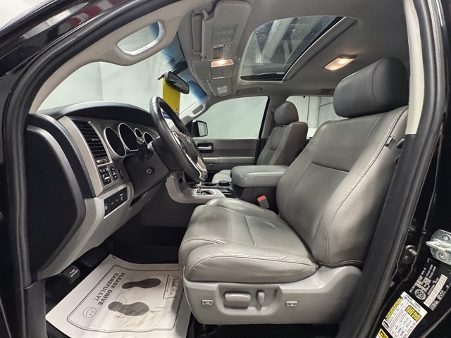 Used 2015 Toyota Sequoia Limited AWD/4WD image 21