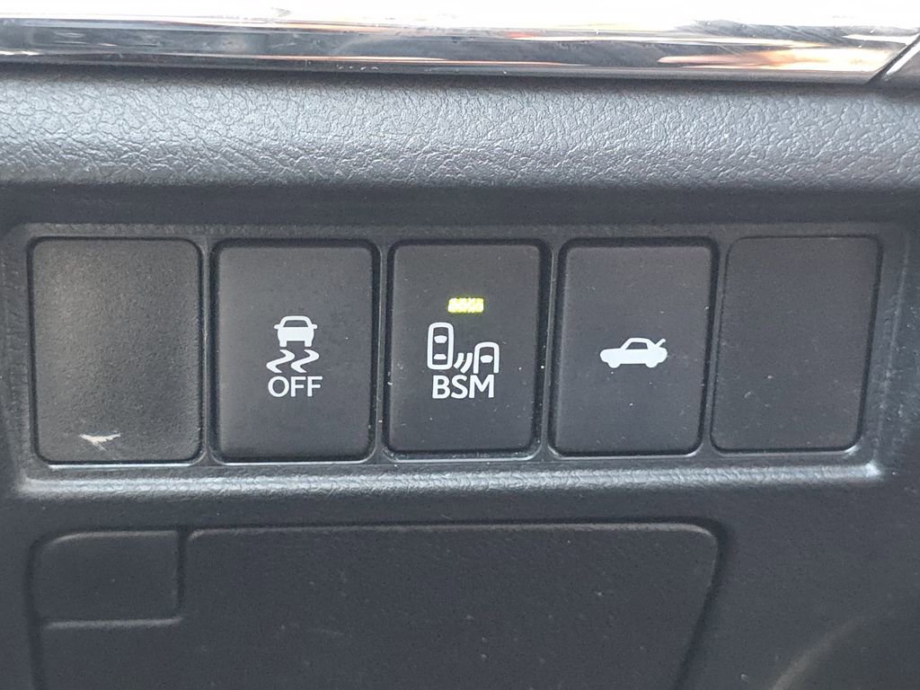 Used 2016 Toyota Avalon Touring image 31