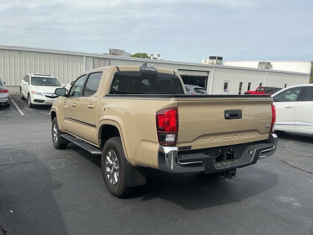 Used 2019 Toyota Tacoma SR5 image 2