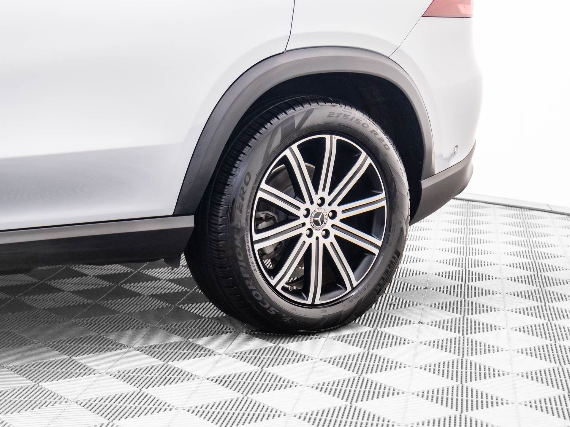 Certified 2024 Mercedes-Benz GLE 350 4MATIC w/ Winter Package image 37