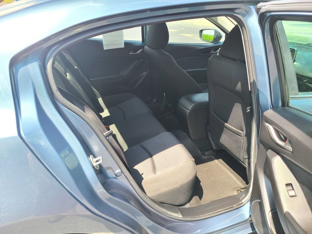 Used 2016 MAZDA MAZDA3 i Sport w/ Preferred Equipment Package FWD image 15