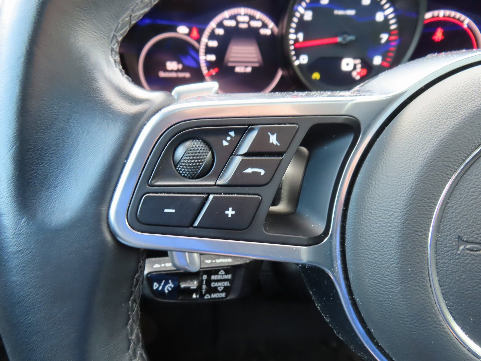 Used 2021 Porsche Cayenne Coupe image 18