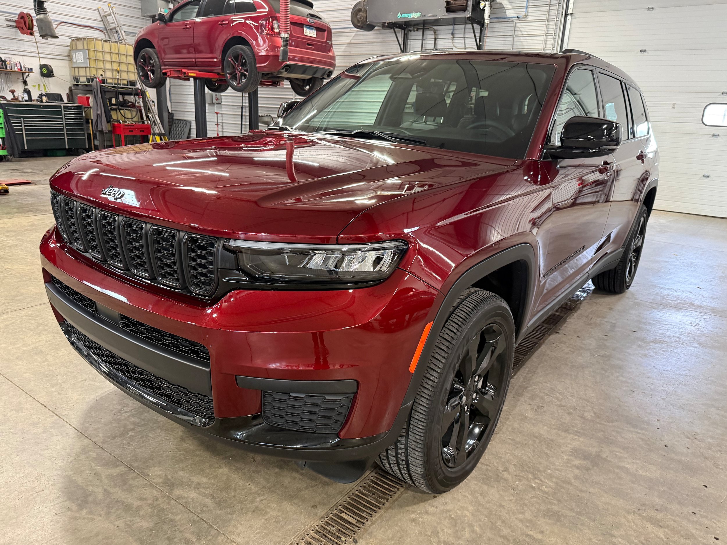 Certified 2025 Jeep Grand Cherokee L Altitude AWD/4WD image 39