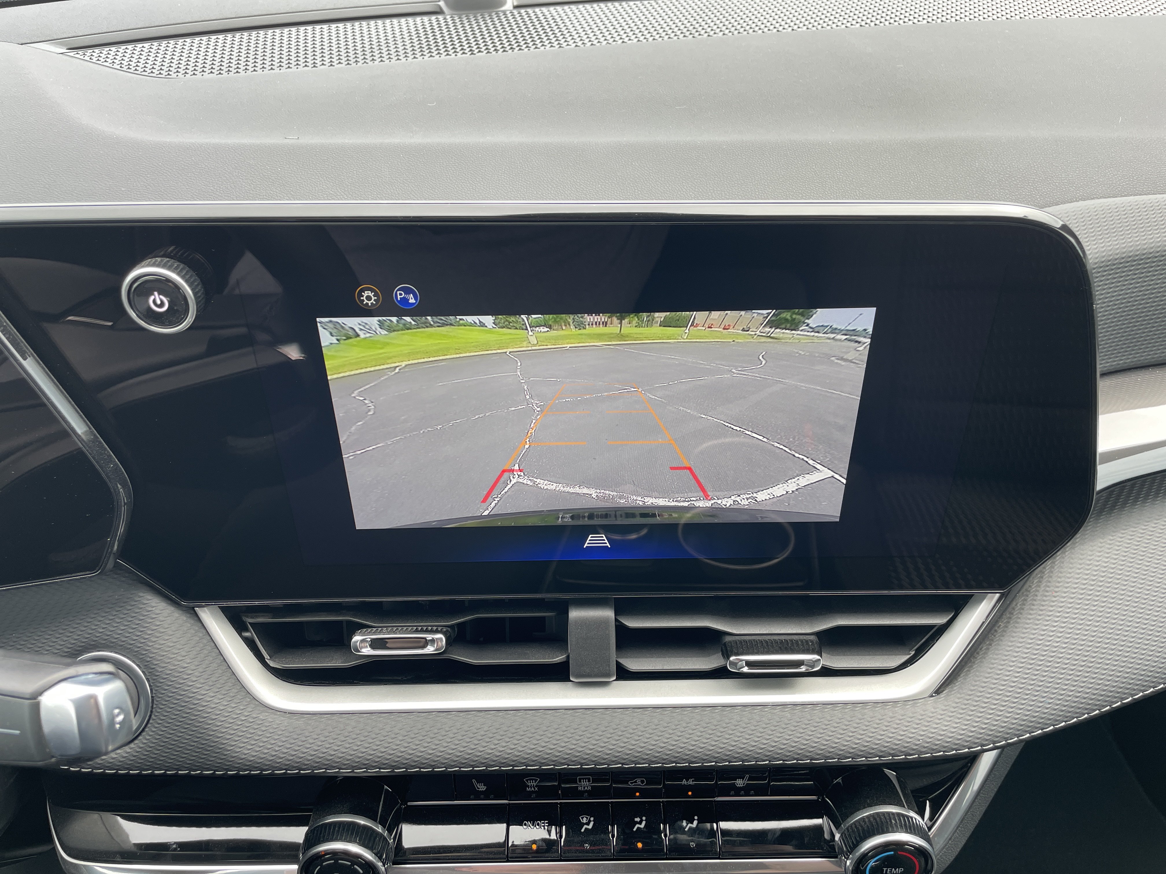 Used 2026 Chevrolet Equinox LT FWD image 14