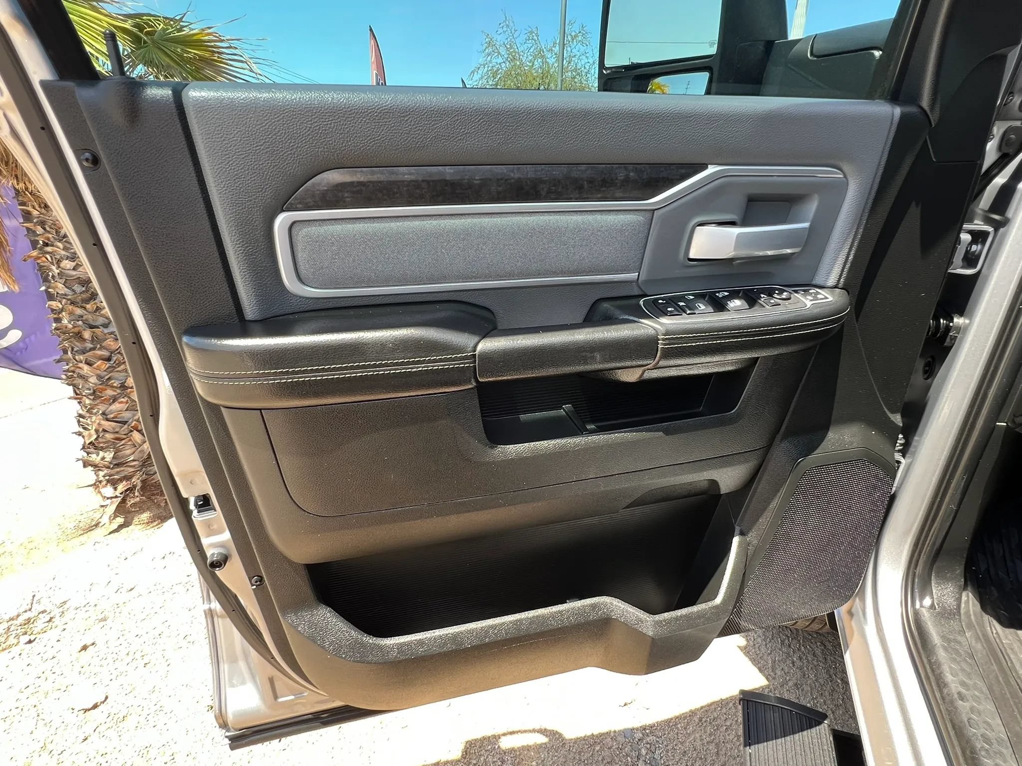 Used 2023 RAM 3500 Big Horn w/ Level 1 Equipment Group AWD/4WD image 14