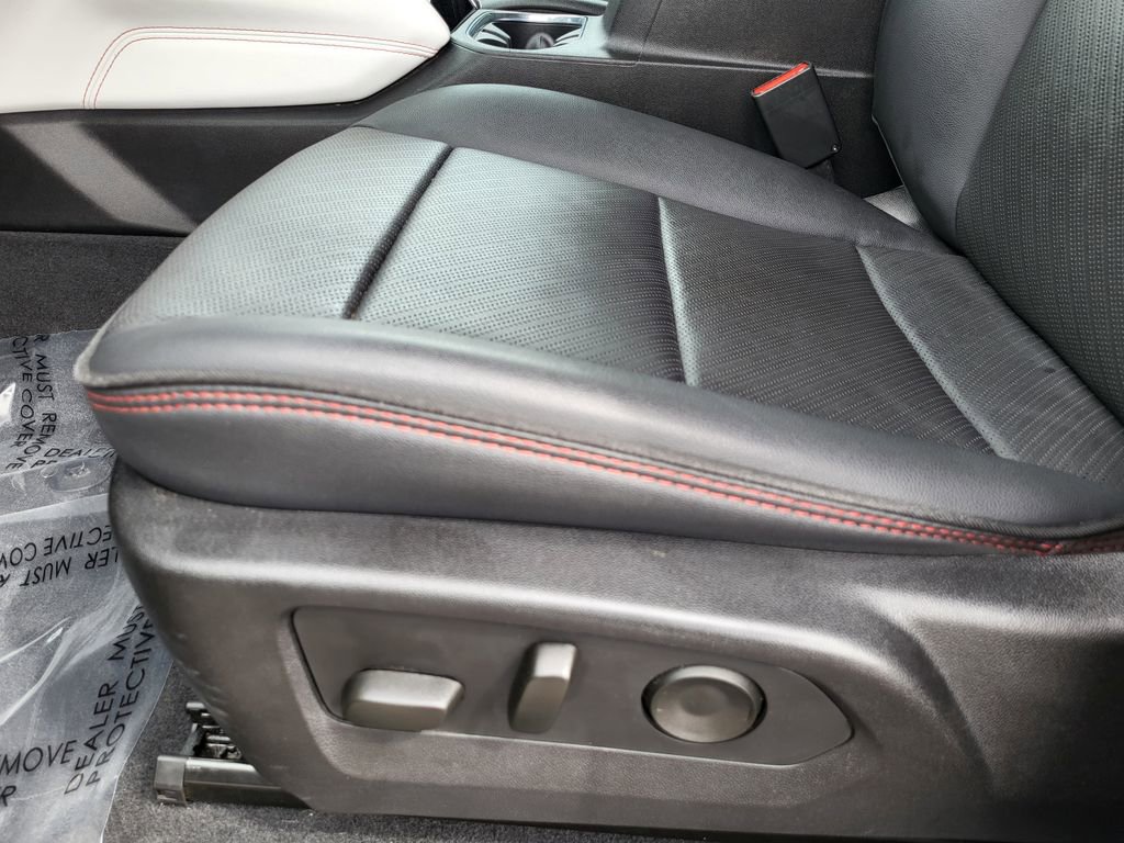 Used 2024 GMC Canyon AT4X image 18
