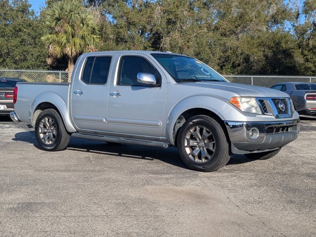 Used 2017 Nissan Frontier SL w/ Moonroof Package image 3