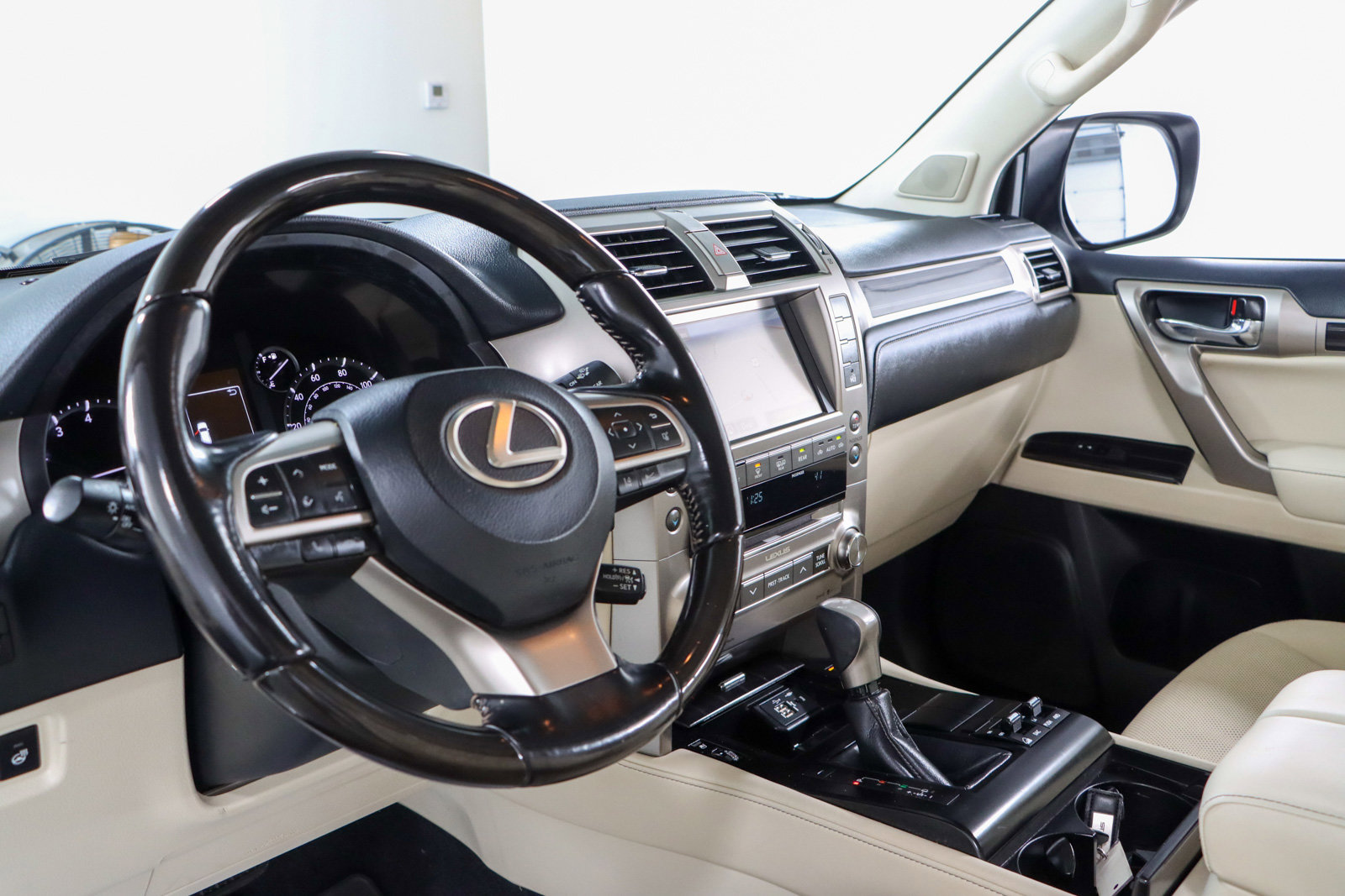 Used 2021 Lexus GX 460 Premium image 24