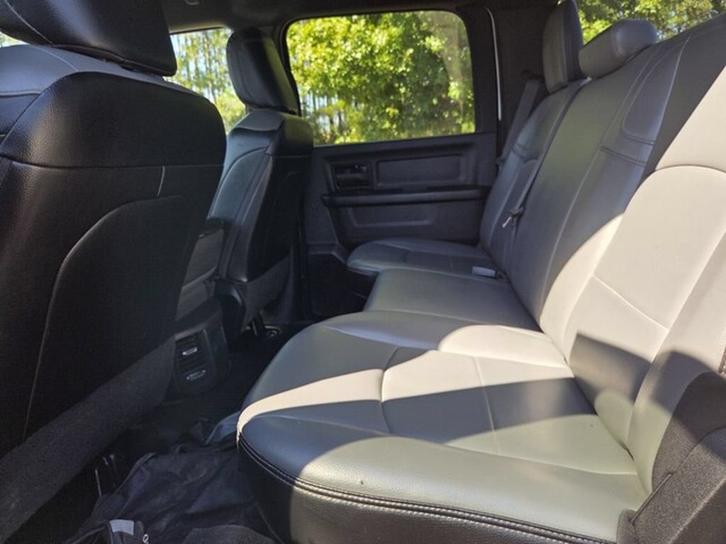 Used 2022 RAM 2500 Tradesman w/ Chrome Appearance Group AWD/4WD image 8