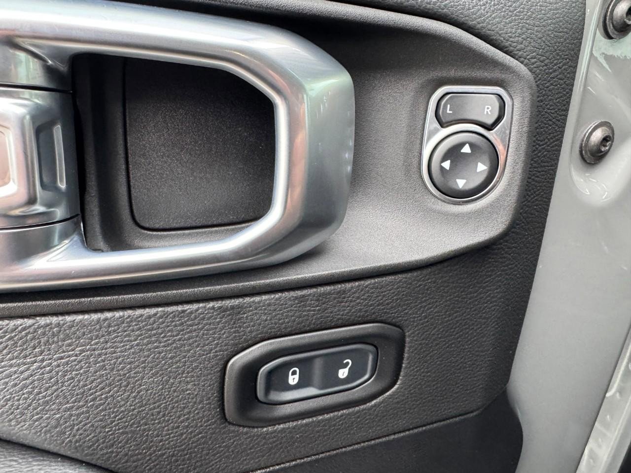 Used 2021 Jeep Gladiator Rubicon image 15