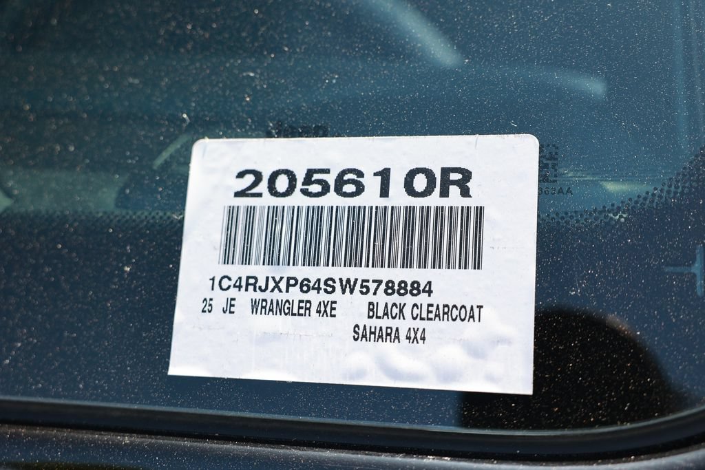 Used 2025 Jeep Wrangler Unlimited Sahara w/ Safety Group AWD/4WD image 40