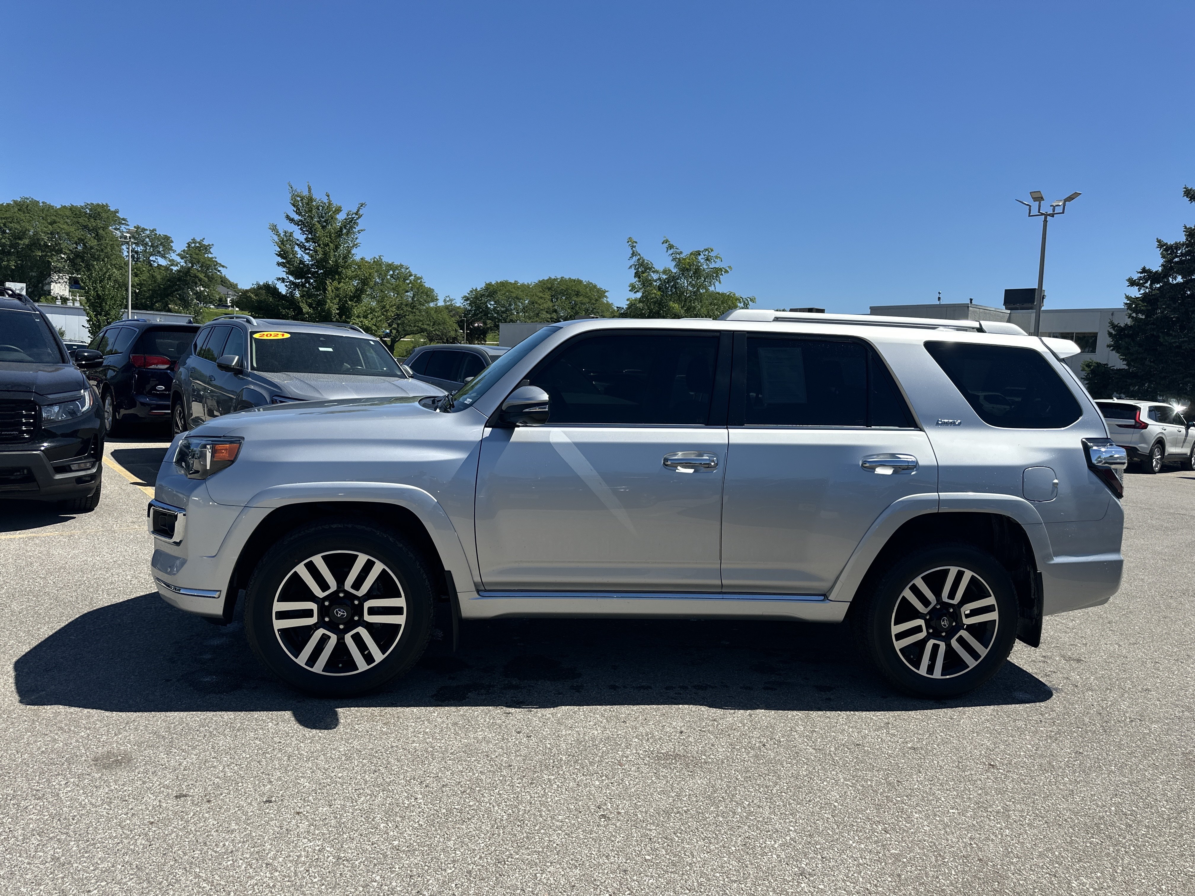 Used 2023 Toyota 4Runner Limited AWD/4WD image 6