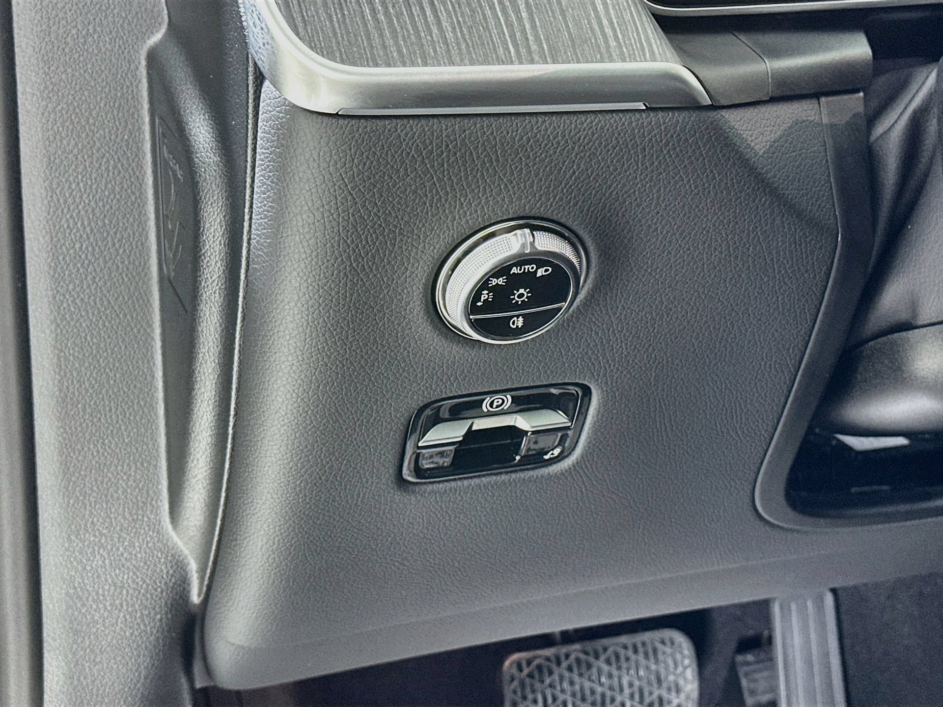 Certified 2026 Mercedes-Benz GLC 300 4MATIC image 11