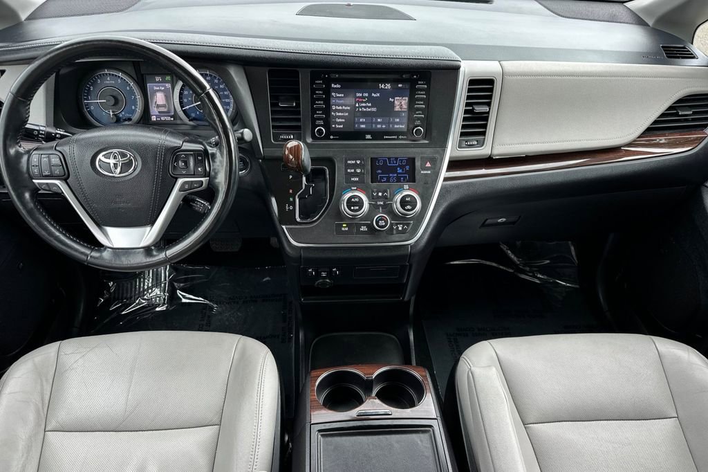 Used 2018 Toyota Sienna Limited AWD/4WD image 13