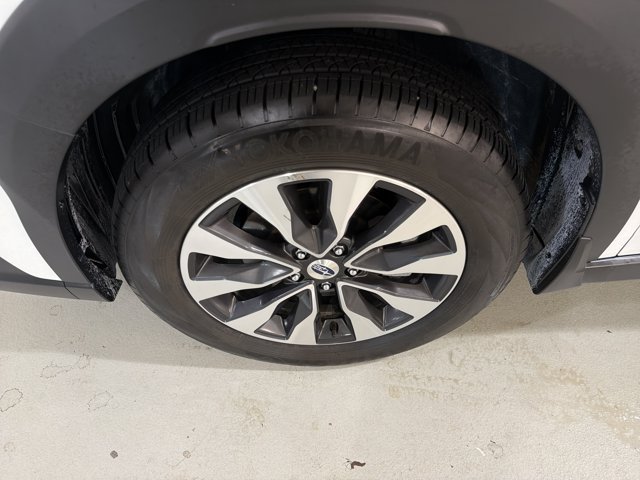 Used 2025 Subaru Outback Limited AWD/4WD image 11