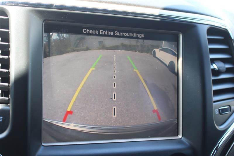 Used 2014 Jeep Grand Cherokee Overland image 18