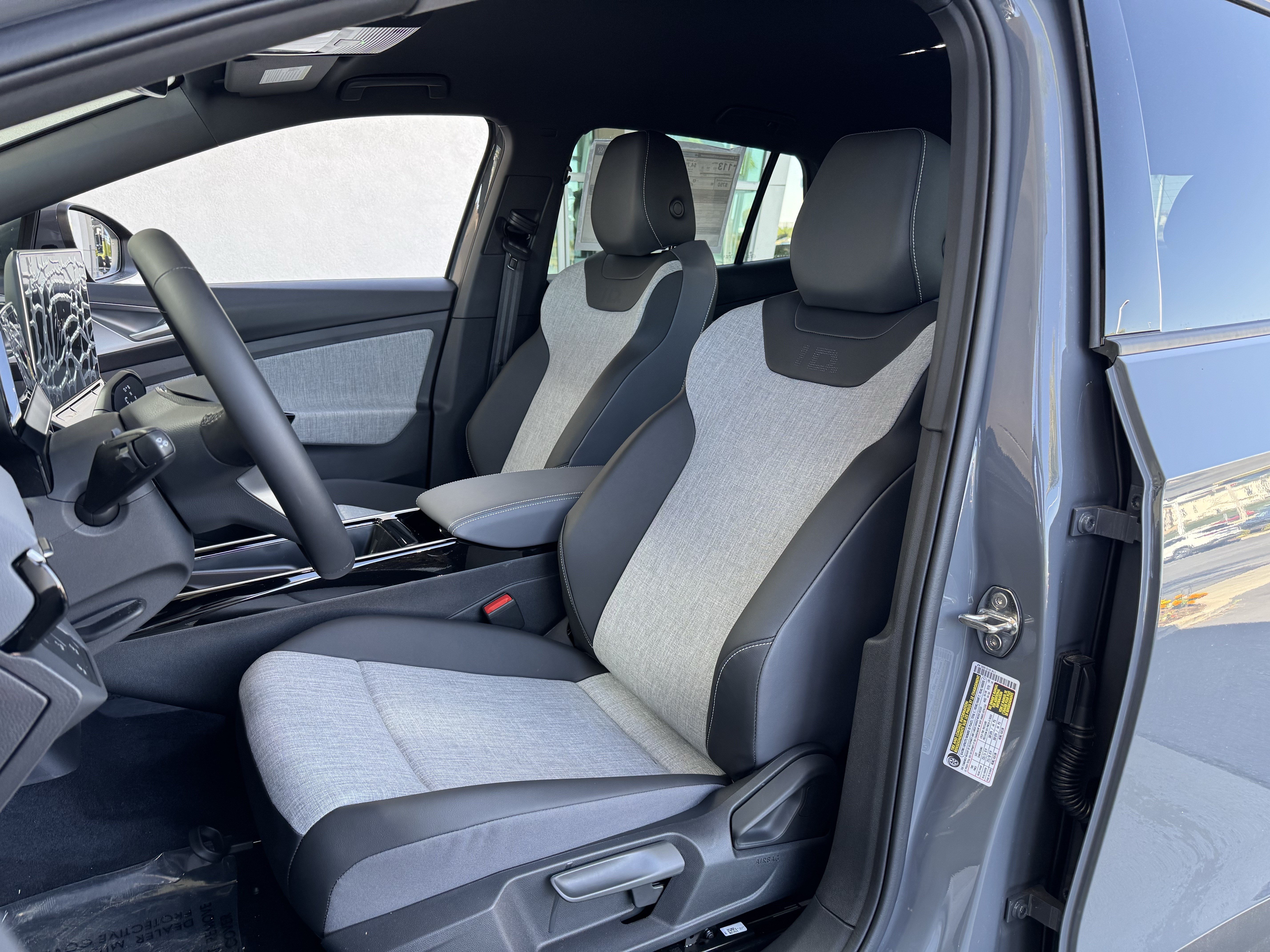 New 2026 Volkswagen ID.4 Pro RWD image 14