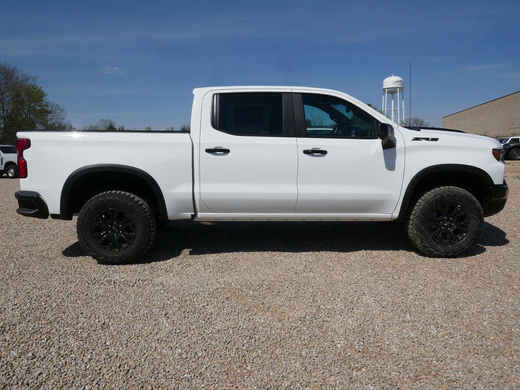 New 2026 Chevrolet Silverado 1500 ZR2 image 3